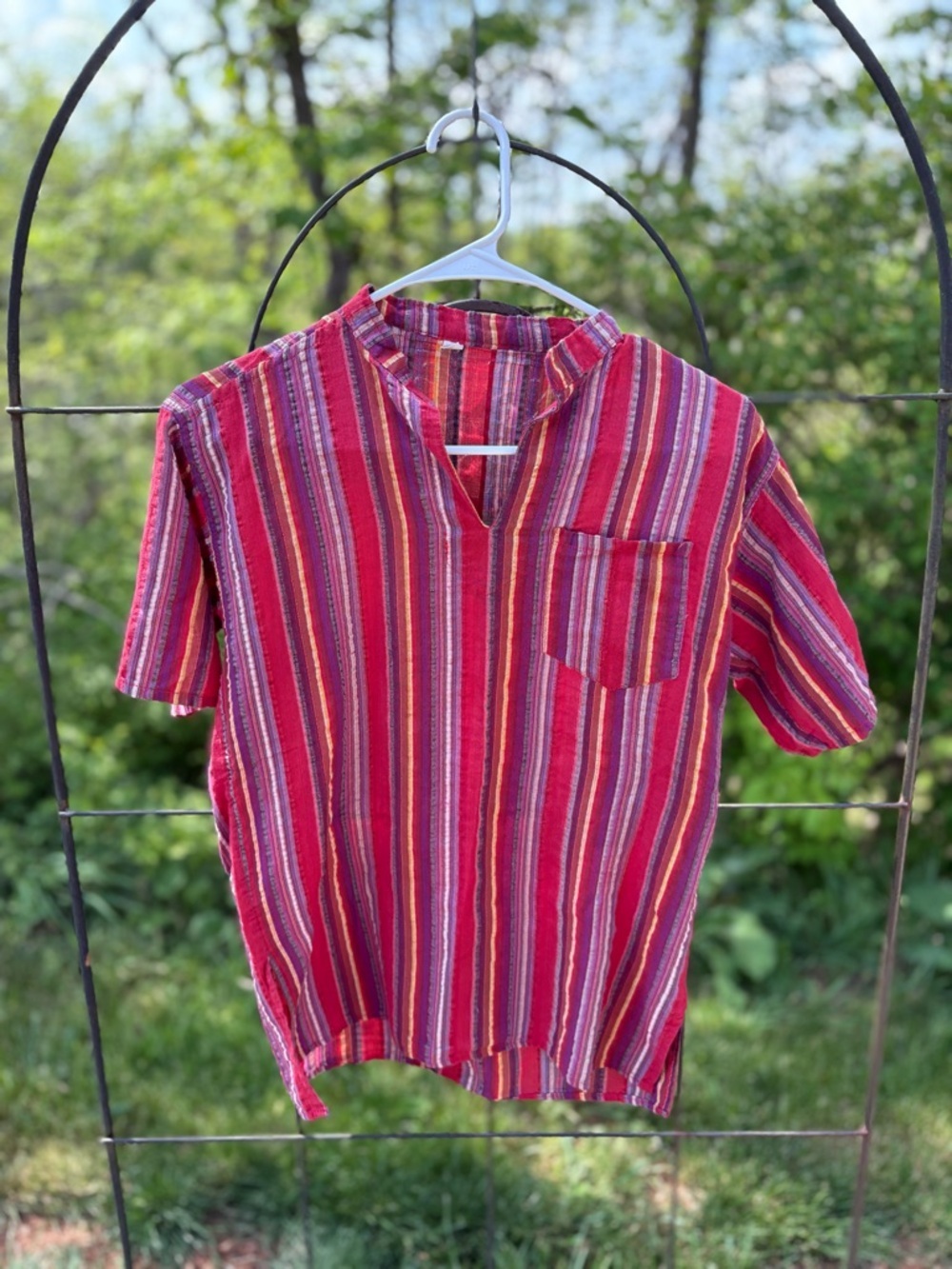 Red Striped Short-Sleeve Shirt Casual V-Neck Boho Hippie Summer Light Small Top